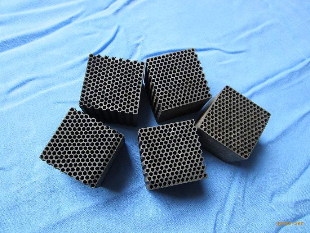 環(huán)保催化劑|新型脫硝環(huán)保助劑煙氣凈化效果好